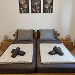 아파트 Saujana House - Peaceful Borderside Retreat