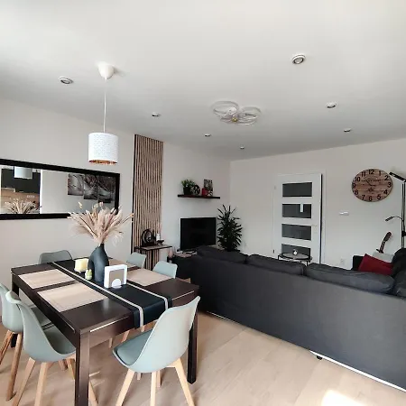 Saujana House - Peaceful Borderside Retreat *