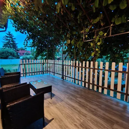 Saujana House - Peaceful Borderside Retreat Appartement Mosonmagyaróvár