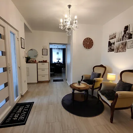Saujana House - Peaceful Borderside Retreat Mosonmagyaróvár
